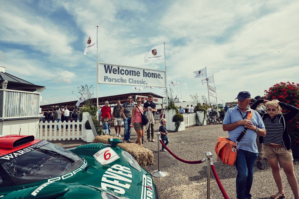 Porsche Centre in Paddock